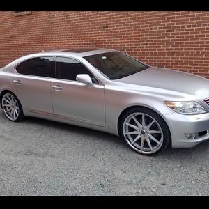 Meet your Posher, Thomas